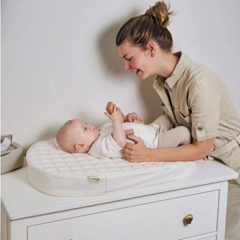 Bébé-Jou Fűthető Hullám Steppelt Pelenkázólap -  Quilted Waves - Chalk Brown