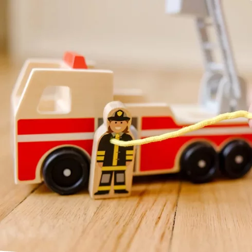 Melissa & Doug Fa járművek - Létrás tűzoltóautó
