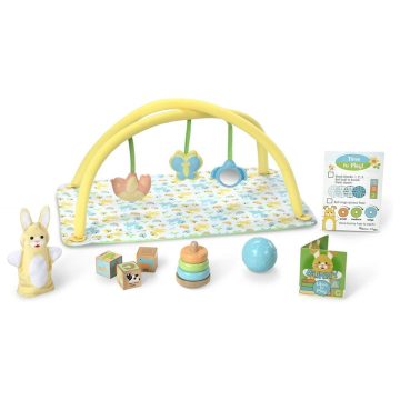   Melissa & Doug BABÁK ÉS BABAHÁZAK, BABA JÁTSZÓSZŐNYEG JÁTÉKOKKAL