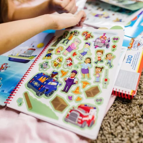 Melissa & Doug KREATÍV JÁTÉK, ÚJRAHASZNÁLHATÓ MATRICA FÜZET, MANCS ŐRJÁRAT - KÜLDETÉSEK