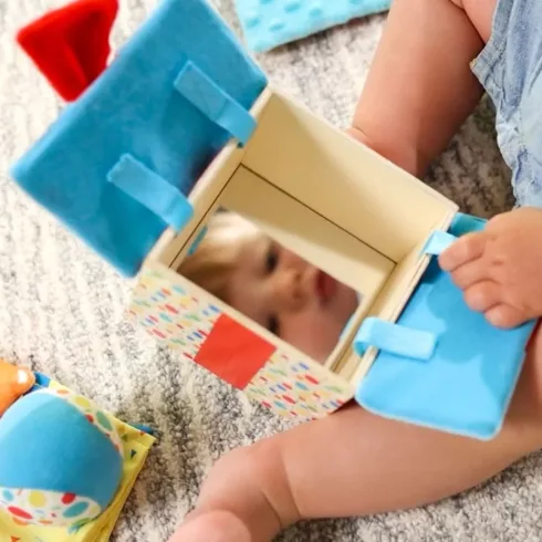 Melissa & Doug Fa doboz meglepetés játékkal