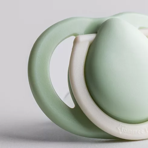 Tommee Tippee Newborn Újszülött szilikon cumi 0-2 hó 2 db - Szürke/Bézs