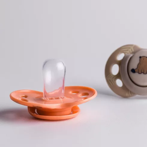 Tommee Tippee Fun Friends Játszócumi 0-6 hó (2 db) - Rózsaszín/Szürke Róka