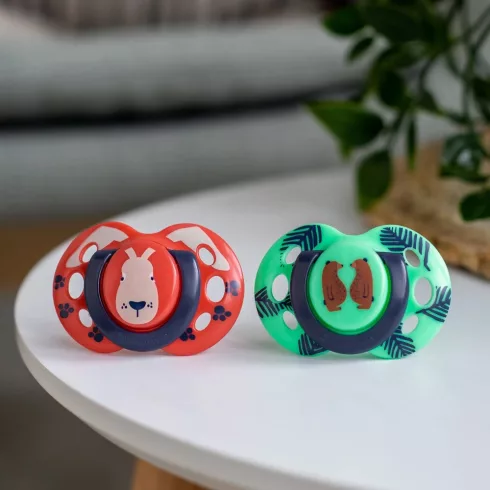 Tommee Tippee Fun Friends Játszócumi 18–36 hó (2 db) - Piros/Zöld Maci