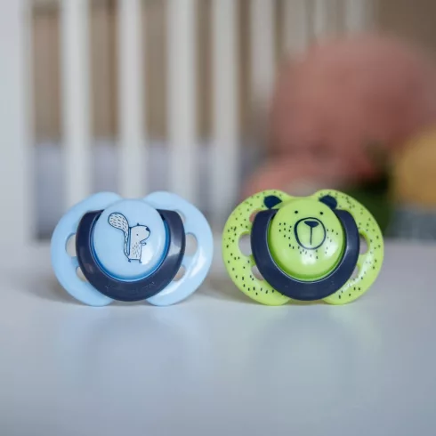 Tommee Tippee Fun Friends Játszócumi 18–36 hó (2 db) - Kék/Almazöld Mókus