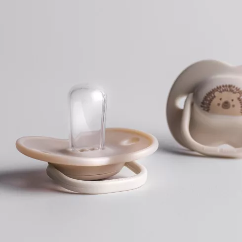 Tommee Tippee Anytime Játszó- és Nyugtató Cumi 6–18 hó - Bézs/Szürke Kacsa