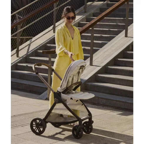 Chicco BELLAGIO Trio babakocsi önműködő záródással 22 kg-ig - Fir Tree