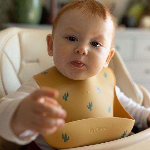 PETITE&MARS Szilikon előke Take&Match Desert Sand 6m+