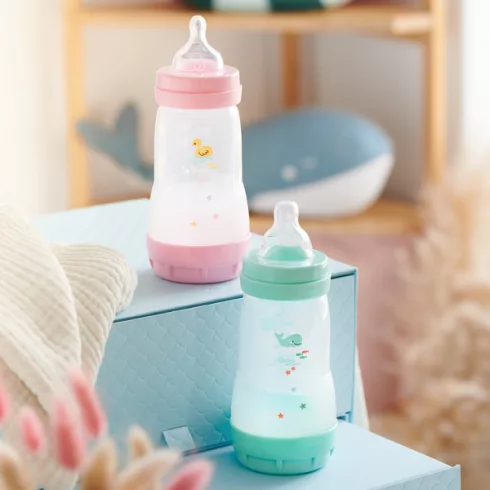 MAM Anti-Colic Műanyag Cumisüveg 260 ml - Rózsaszín Kacsa