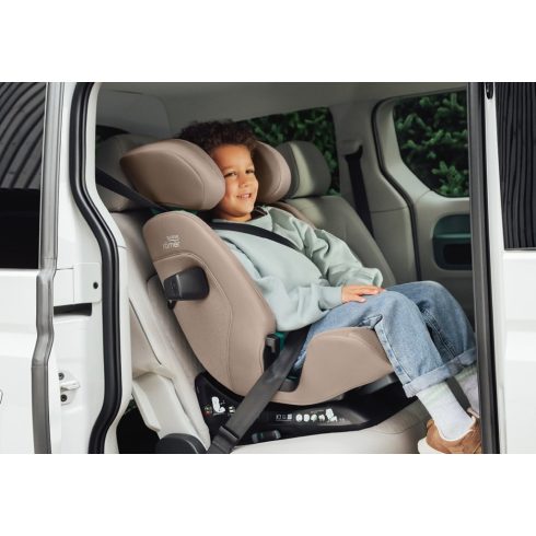 Britax Römer Safefix Classic gyerekülés 100-150 cm - Deep Grey