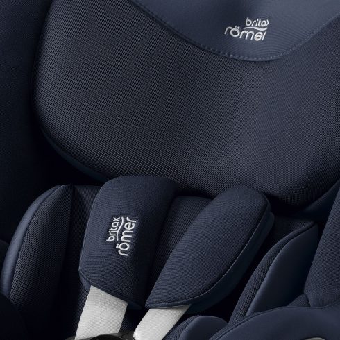 Britax Römer Dualfix Pro M Style 360° fokban forgatható autósülés 61–105 cm - Night Blue