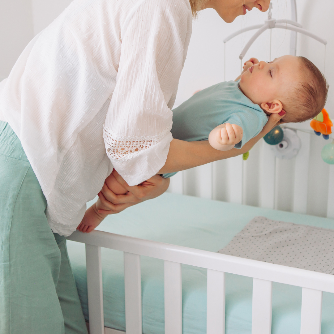 Altatás és alvási rutin kialakítása – Hogyan aludjon jól a baba (és Te is)?